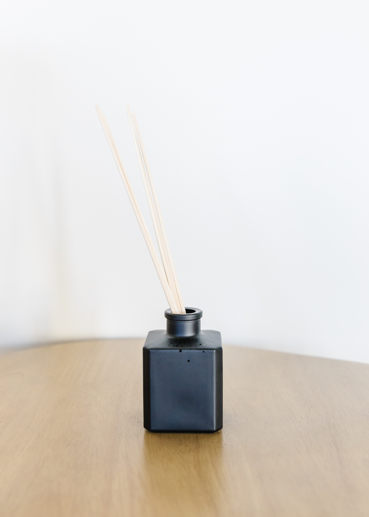 Hot Mess Creations | Reed Diffuser | Made in Ventura | Soy Wax Candle